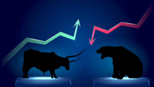 Silhouettes of a bull and a bear facing each other with a green market gains arrow and a red financial losses arrow pictured above each, respectively